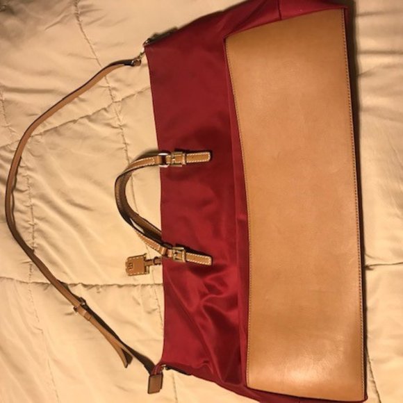 Tommy Hilfiger Weekender Tote Bag Like New - Picture 1 of 5
